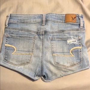 American Eagle Mid rise shorts